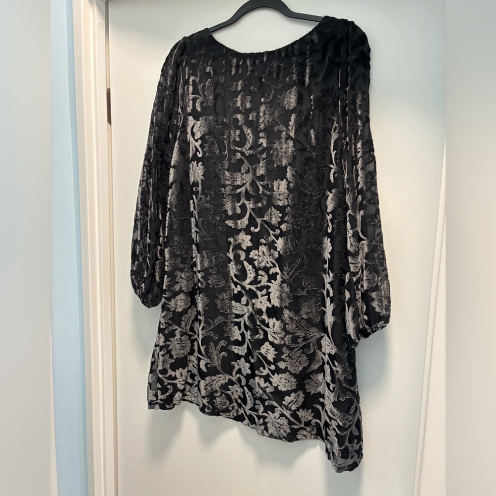 BB Dakota Charcoal Gray/Black Floral Dress - Picture 2 of 6